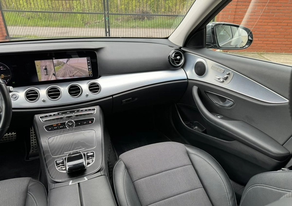 Mercedes-Benz Klasa E cena 149900 przebieg: 76000, rok produkcji 2019 z Łaskarzew małe 667